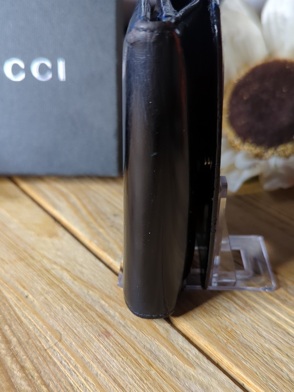 Gucci Black Patent Leather Bifold Wallet with Embossed GG Full Inclusion - Picture 9 of 12